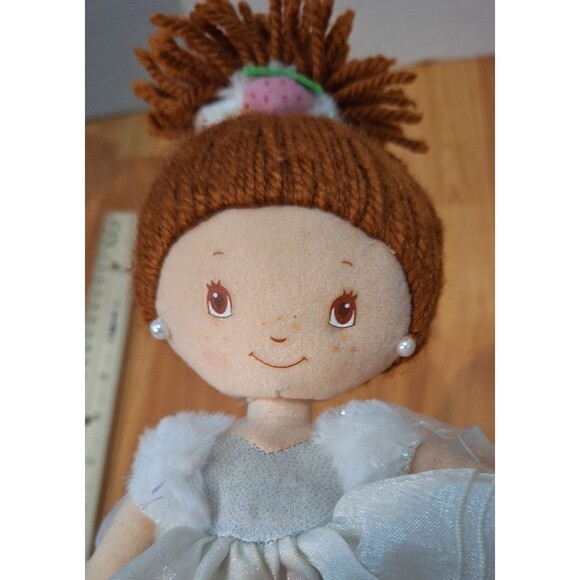 Bandai Strawberry Shortcake plush Doll - Picture 5 of 5